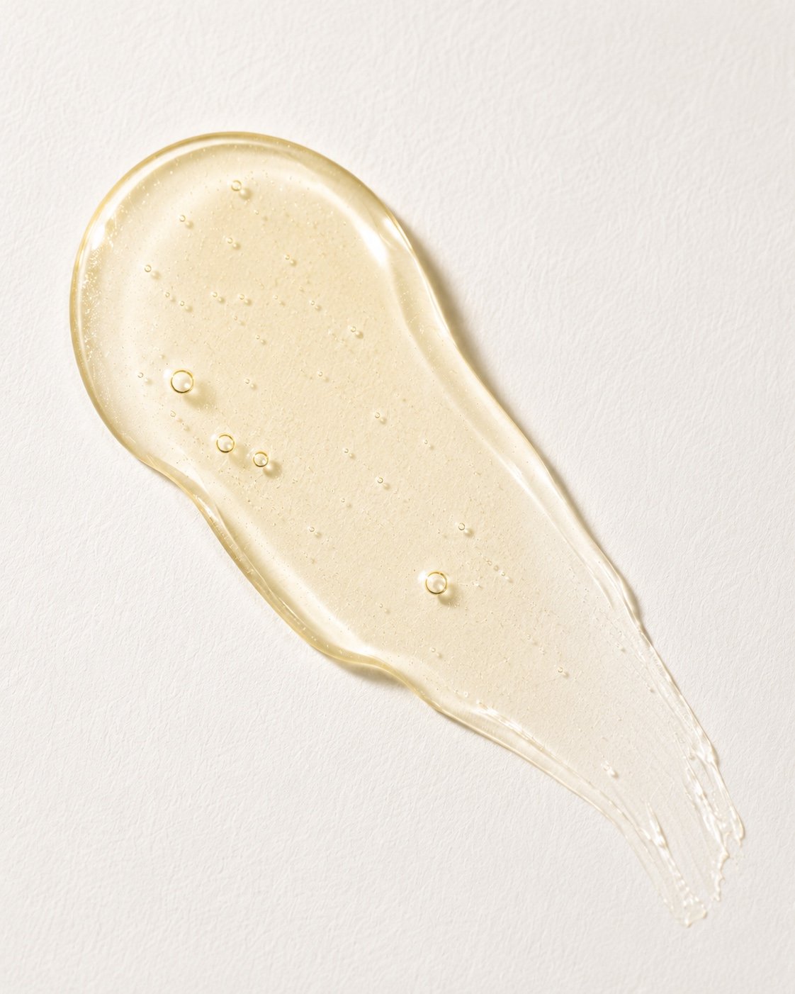 Eye Serum golden gel-serum texture swatch
